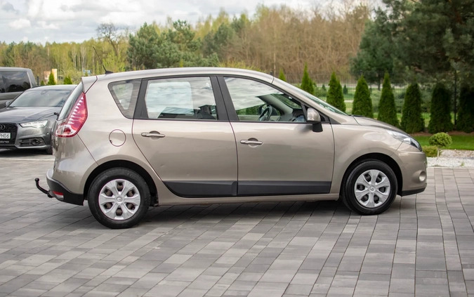 Renault Scenic cena 24950 przebieg: 243550, rok produkcji 2010 z Nisko małe 781
